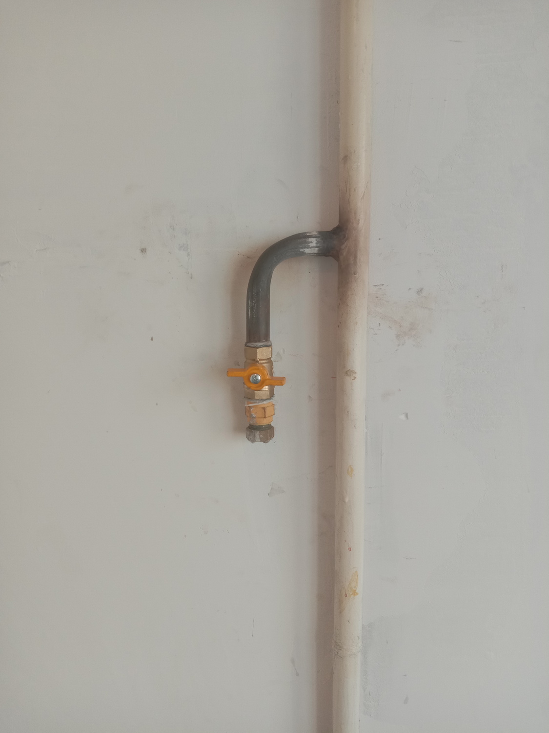 Заменить кран на трубе 